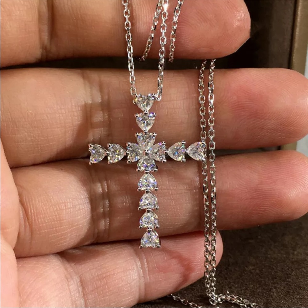 New 925 Silver Crucifix Heart Shapes Simulated Dia - Picture 2 of 5